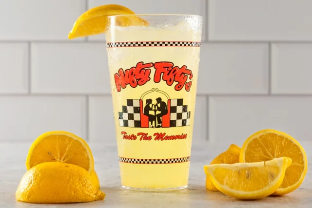 Grab a glass of our fresh-squeezed lemonade this #NationalLemonadeDay 🍋!