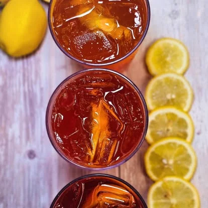 Hot day essentials: Nifty FIfty's ice cold, freshly brewed iced tea 🧊 🍋