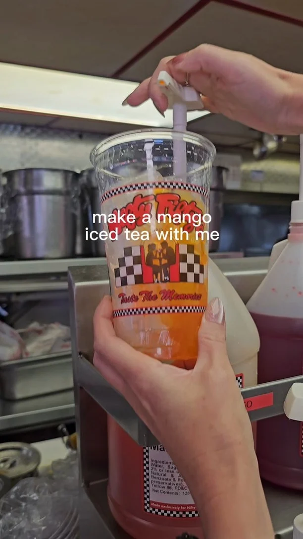 Happy National Mango Day ! 🥭